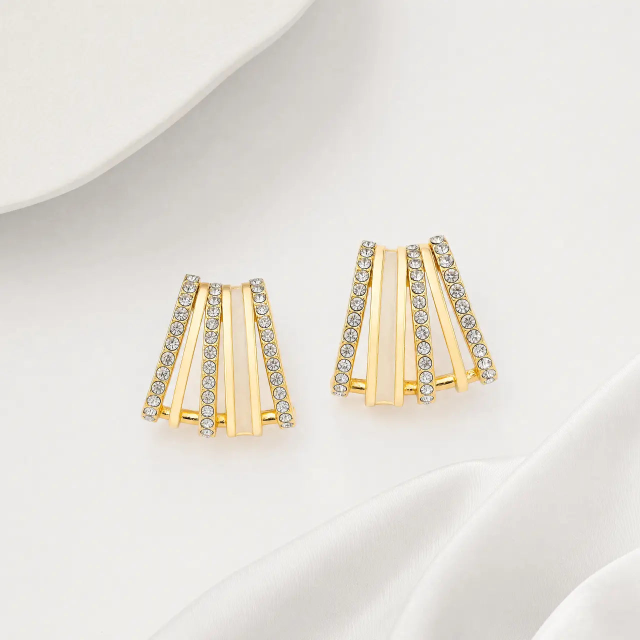 Virelle Gold Crystal Earrings - Anti-Tarnish