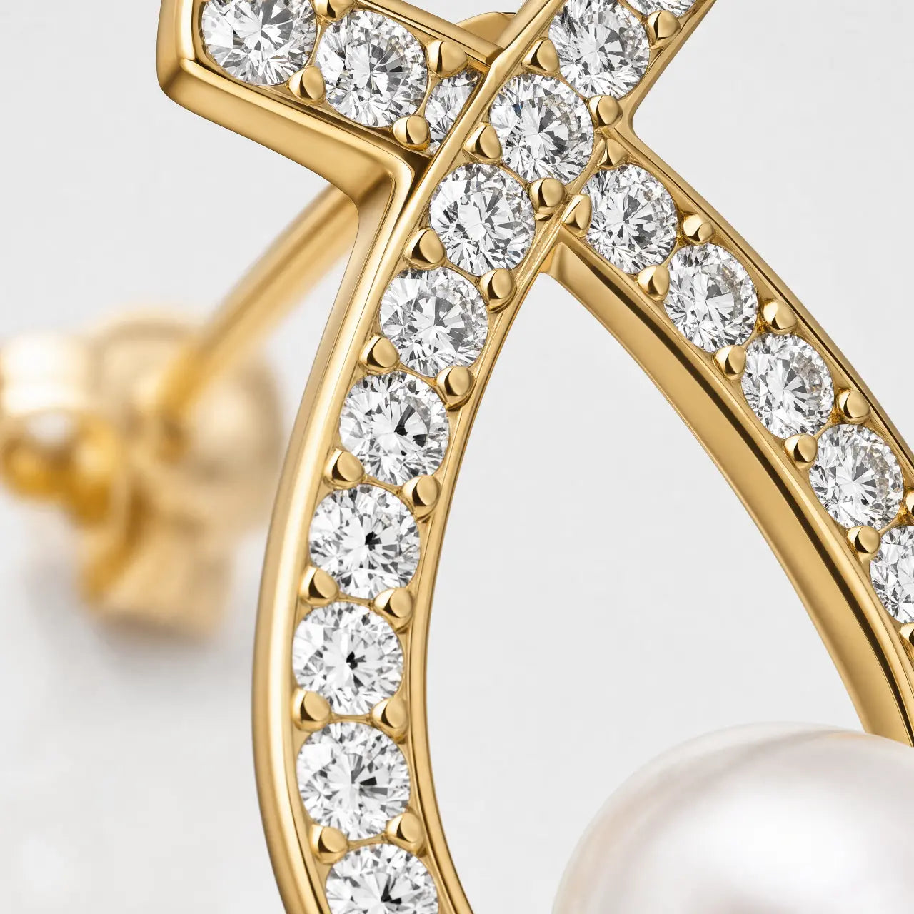 Eleganza Anti-Tarnish Pearl Drop Earrings
