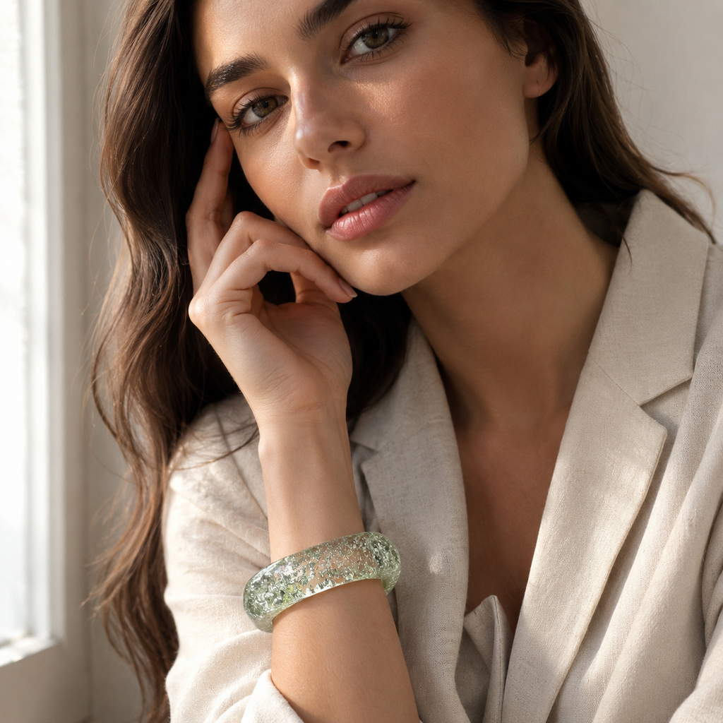 Premium Clear Fashion Bangle